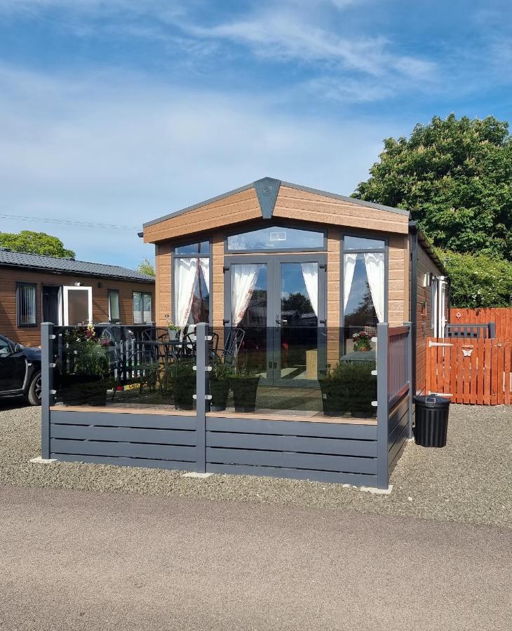 Villa Kimadalyn Forfar Esterno foto