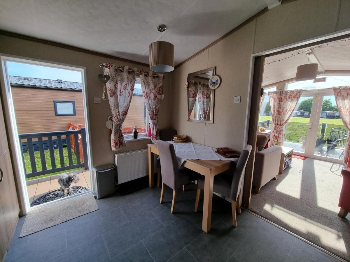 Villa Kimadalyn Forfar Esterno foto